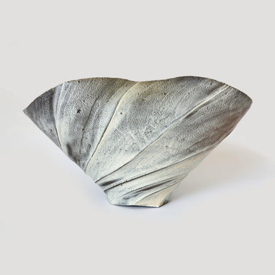 Kazuya Ishida - Dark & Light Shell-Shaped Vase - imprintspace.com
